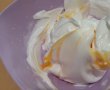Desert prajitura umeda cu branza, iaurt si stafide-6
