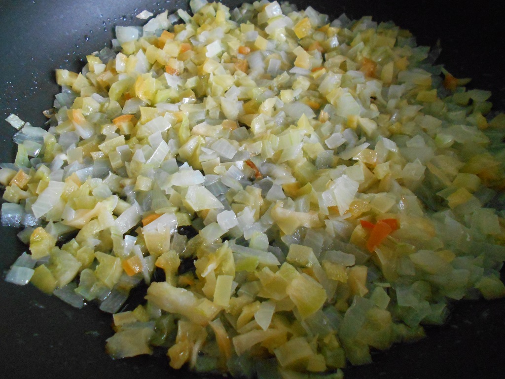 Ciorba de cartofi, cu carnati afumati si tarhon