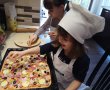 Pizza de casa cu dovlecei, cabanos si masline-7