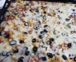 Pizza de casa cu dovlecei, cabanos si masline-12
