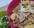 Cartofi cu ciuperci si ierburi aromate in sos de rosii la cuptor-3