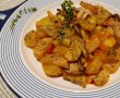 Cartofi cu ciuperci si ierburi aromate in sos de rosii la cuptor-9
