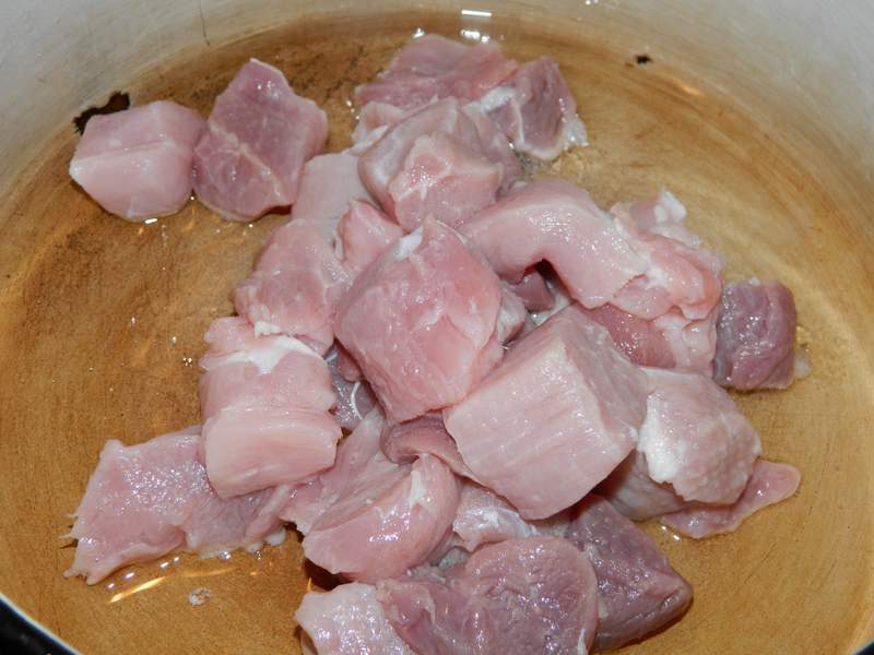 Mancare de mazare cu carne de porc, reteta gustoasa a familiei