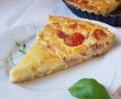 Aperitiv tarta cu branza si carnati-15