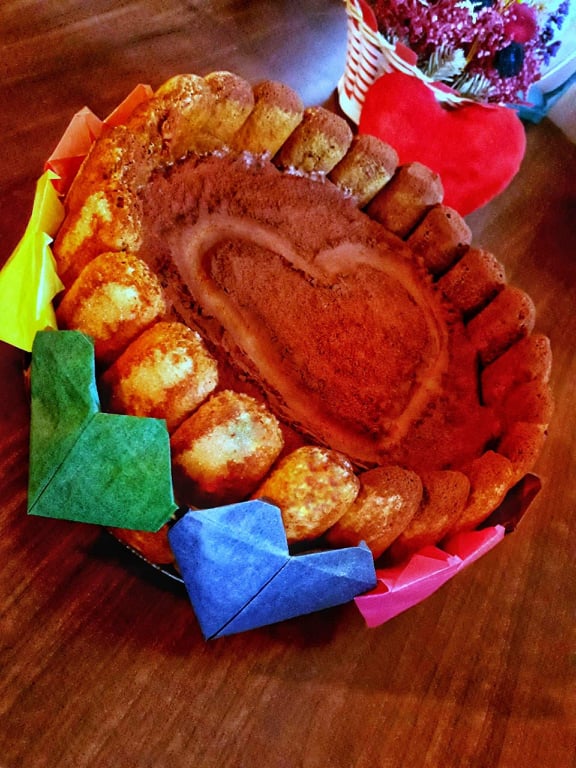 Desert tort Tiramisu cu ciocolata