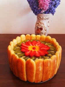 Desert tort Floare - Diplomat cu fructe