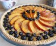 Desert tarta cu branza dulce, nectarine si afine-15