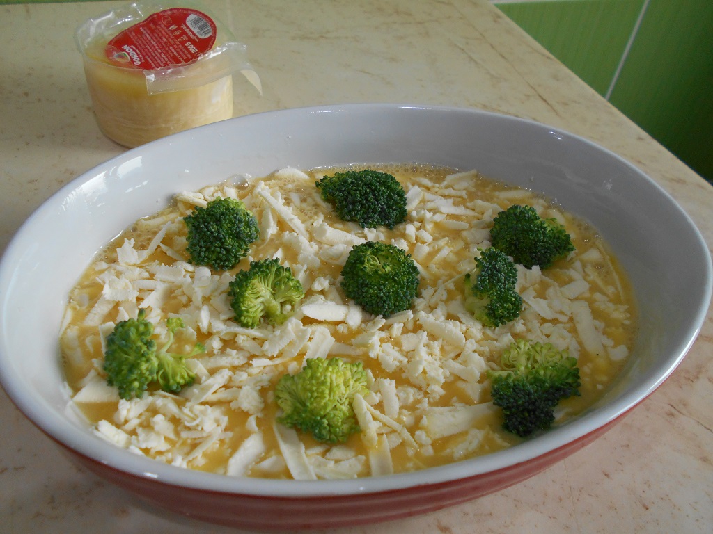Omleta cu broccoli si telemea, la cuptor