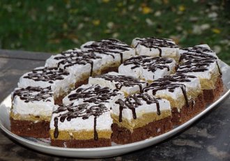 Desert prajitura cu migdale, lamaie si altele