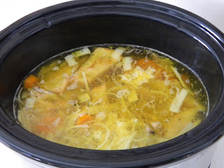Supa de pui cu taitei la slow cooker Crock Pot