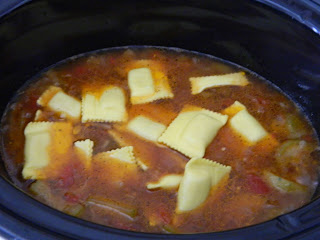 Supa Ratatouille cu ravioli cu branza la slow cooker Crock Pot