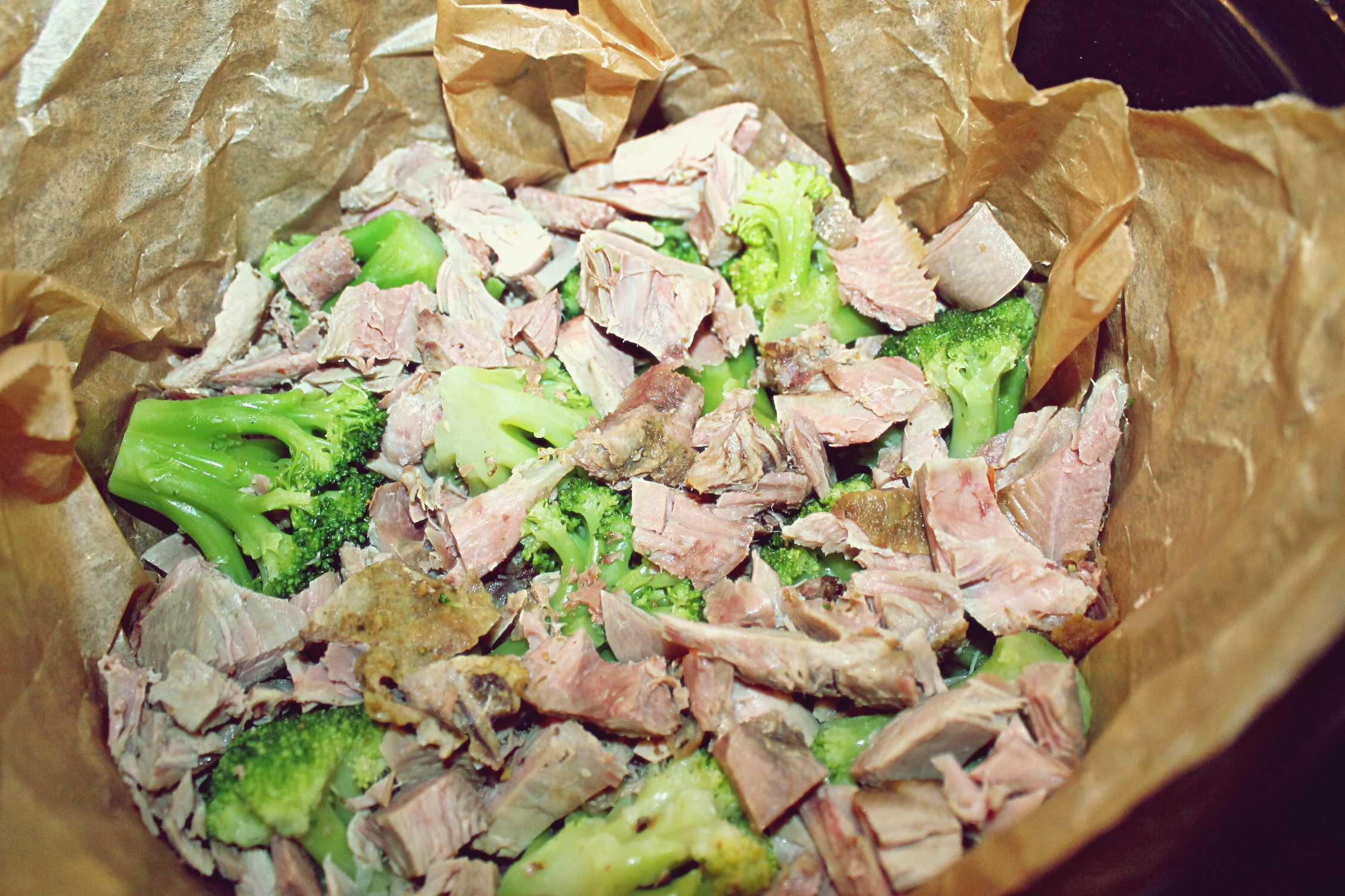 Tarta cu brocoli, carne de curcan, fara carbohidrati, gatita la slow cooker Crock Pot
