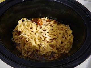 Ragu de pui cu paste de casa la slow cooker Crock Pot