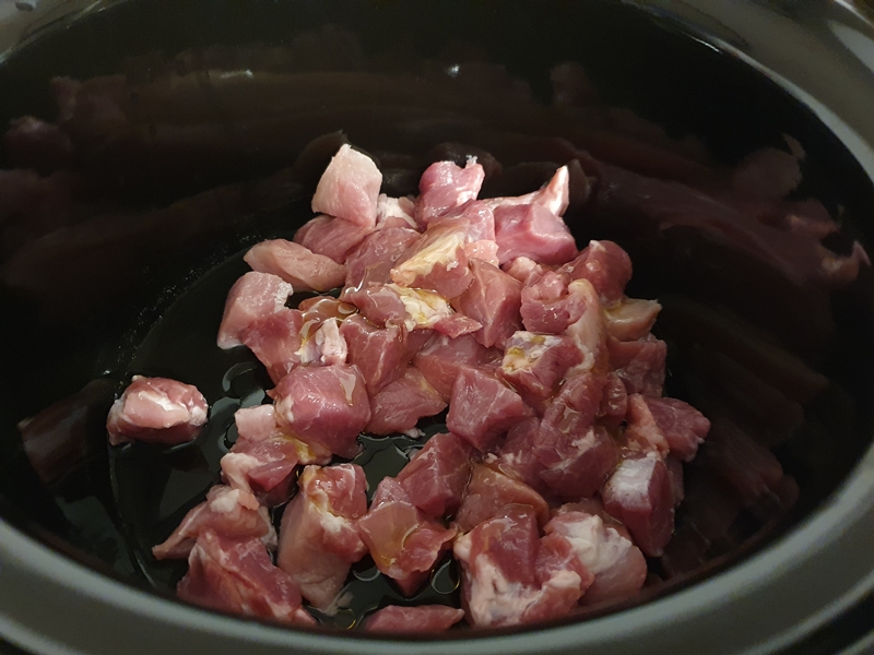 Fasole pastai cu carne de porc la slow cooker Crock Pot