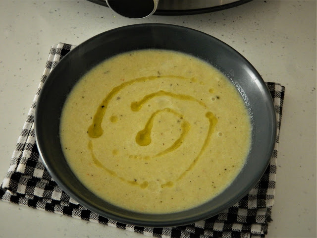 Supa crema de gulii cu praz si cartofi la slow cooker Crock Pot