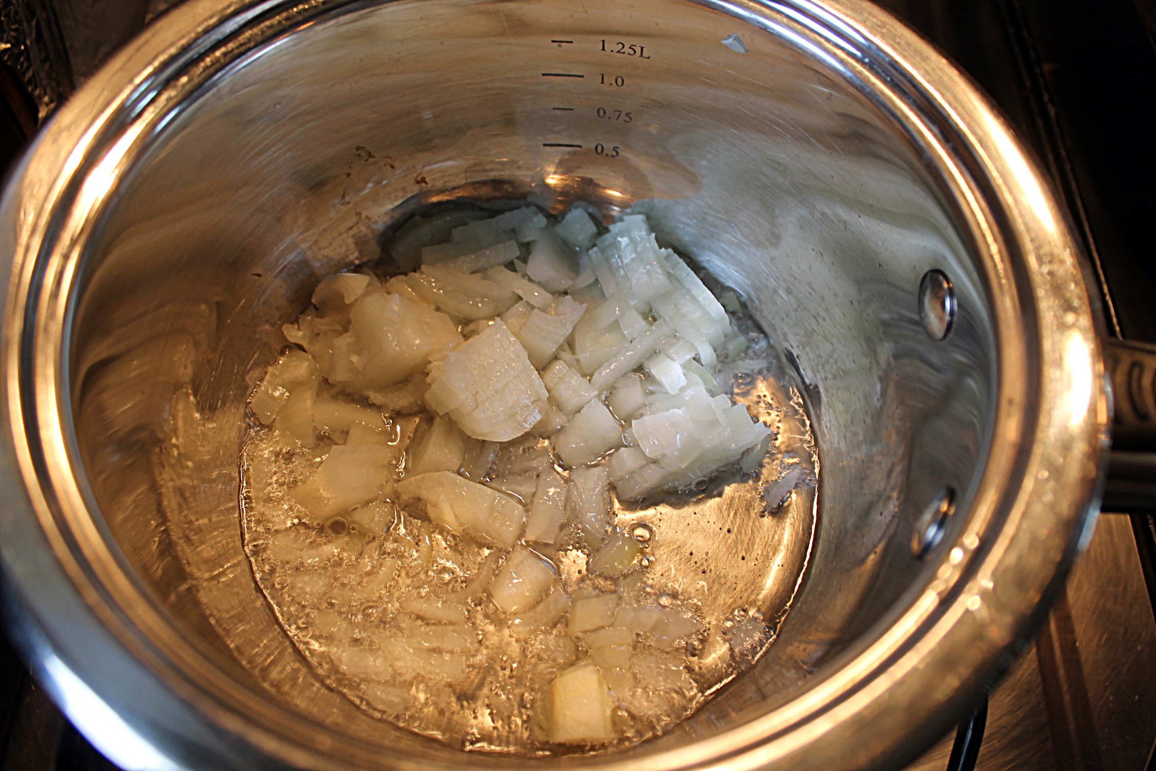 Pulpe de pui umplute cu pasta de ciuperci la slow cooker Crock Pot