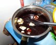 Desert ciocolata de casa cu cirese amare alcoolice si nuci pecan-6