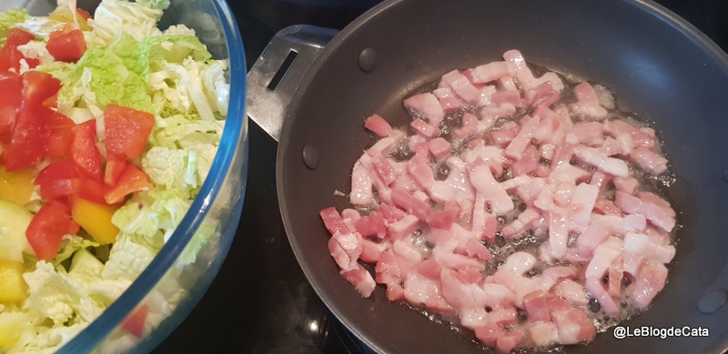 Aperitiv placinta de varza cu bacon si mozzarella