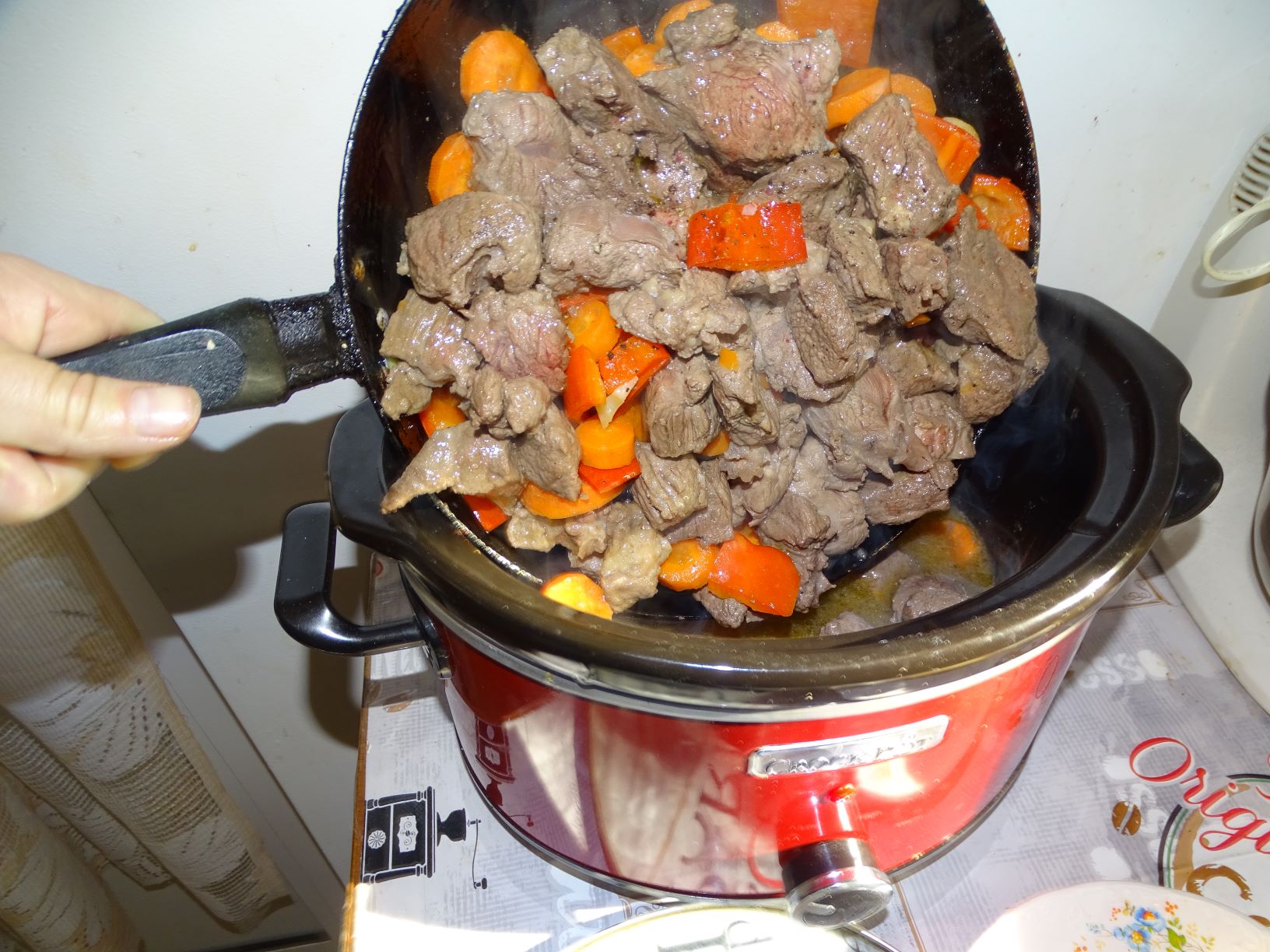Carne de vita la slow cooker Crock Pot