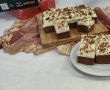 Desert prajitura cu blat din albusuri cu ciocolata si crema de vanilie-8