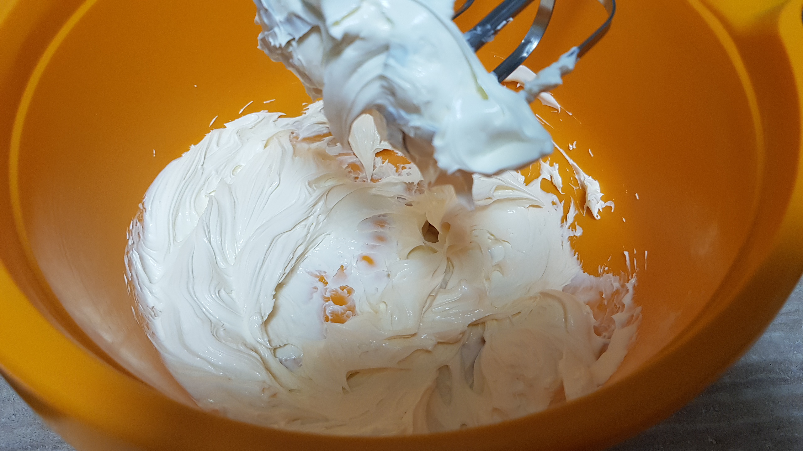 Desert tort cu crema de castane si crema de portocale - reteta nr. 1000