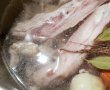 Mancarica de coada de porc cu sos de rosii-1