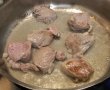 Tocanita cu carne de porc, mazare si cartofi-2