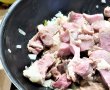 Carne de porc cu sos de rosiii, paste si fasole verde-2