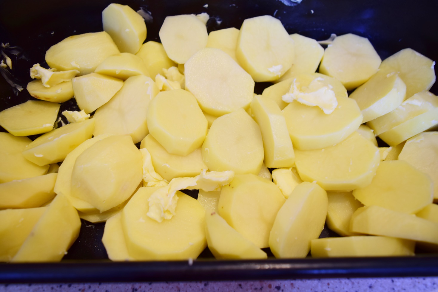 Reteta delicioasa de cartofi la cuptor gratinati cu cascaval