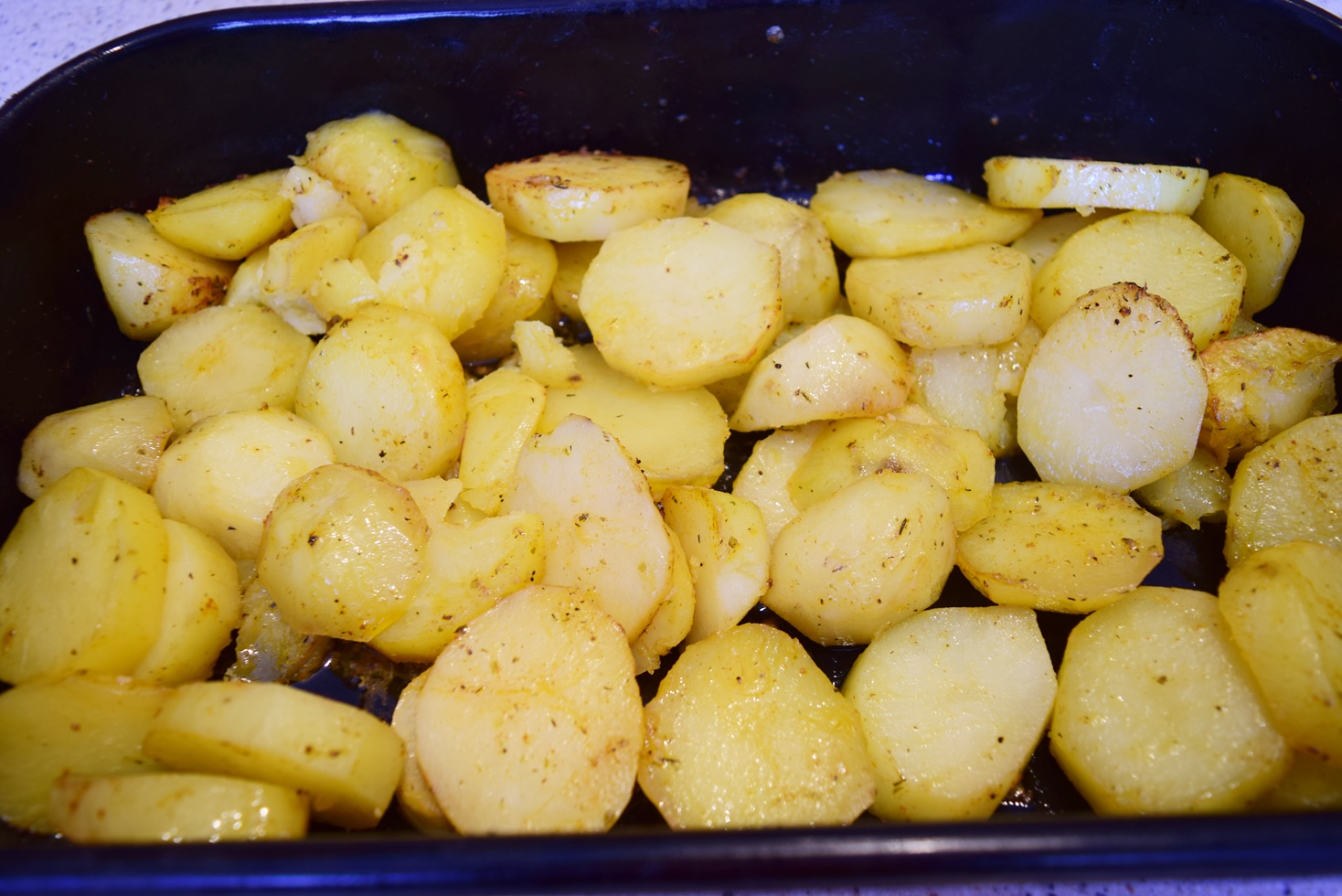 Reteta delicioasa de cartofi la cuptor gratinati cu cascaval