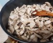 Paste cu pui si ciuperci in sos de smantana-2