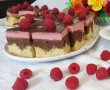 Desert prajitura marmorata cu mousse de fructe rosii si glazura de ciocolata-3