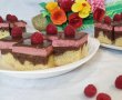 Desert prajitura marmorata cu mousse de fructe rosii si glazura de ciocolata-5