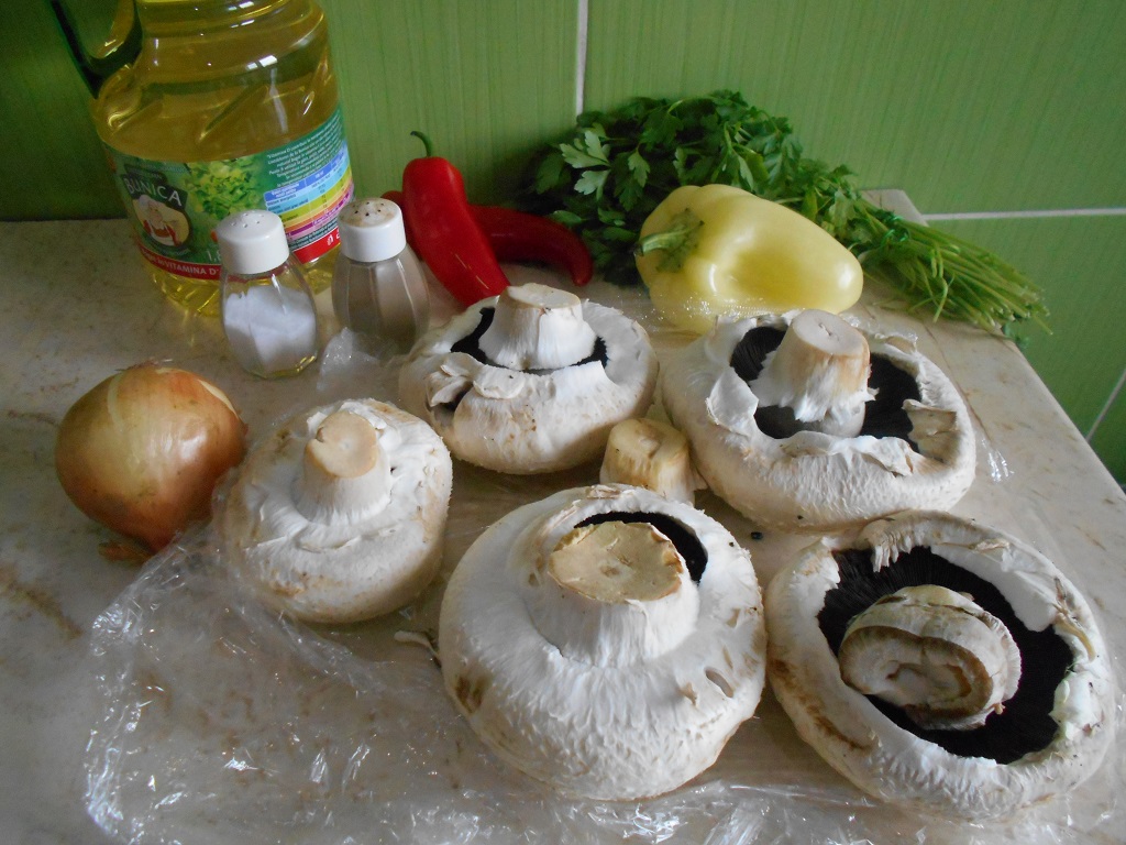 Reteta delicioasa de ciuperci umplute cu legume, la cuptor