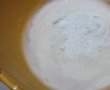 Desert prajitura pufoasa cu branza si cirese-3