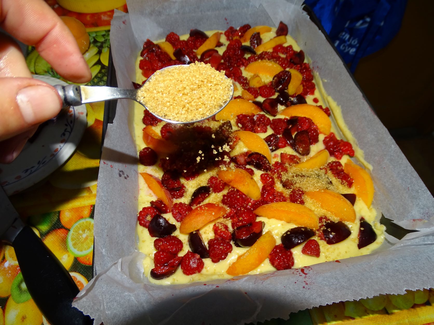 Desert prajitura cu fructe de vara