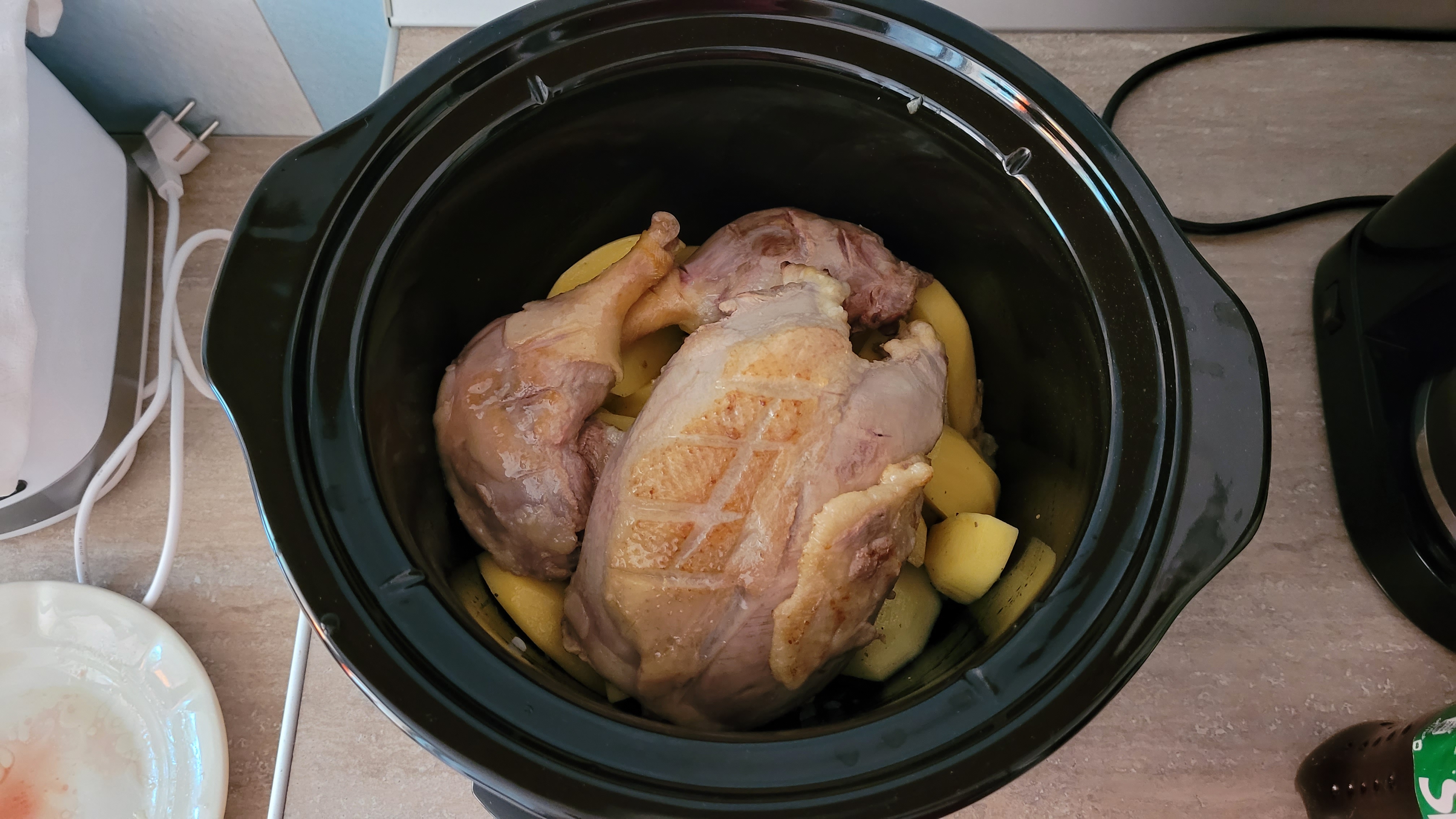 Carne de rata gatita la slow cooker Crock Pot