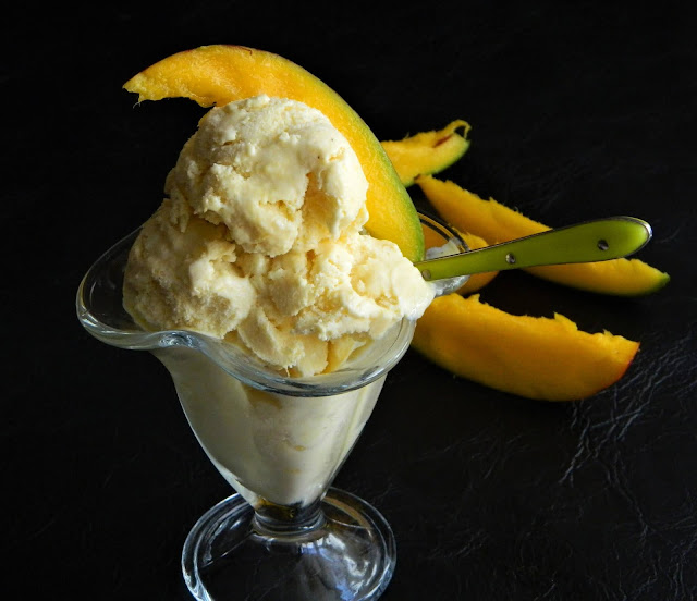 Desert inghetata de mango si vanilie