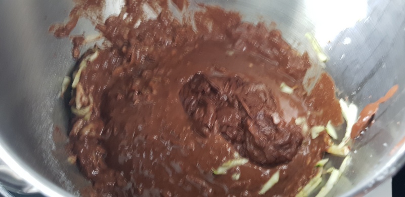 Desert prajitura cu ciocolata, nuca de cocos si dovlecei