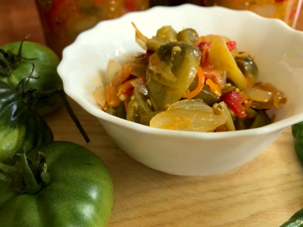 Salata de gogonele verzi la borcan