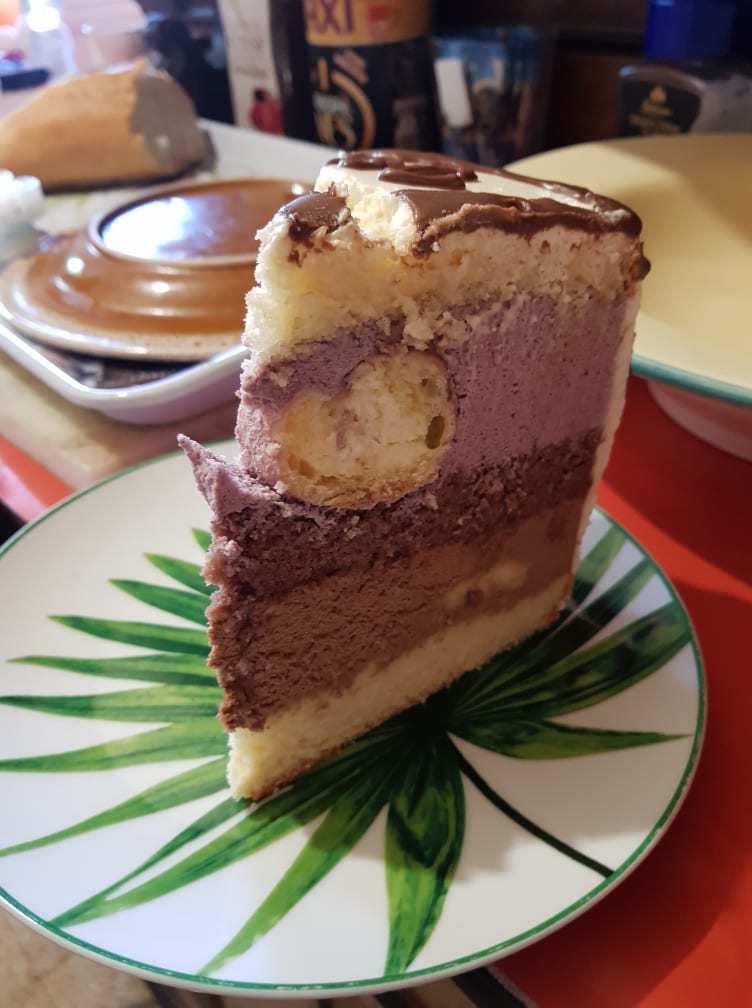 Desert tort cu ciocolata si afine