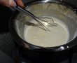 Desert melci cu crema de vanilie si stafide-5