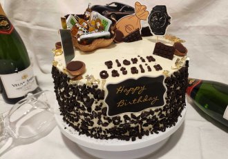 Desert tort aniversar cu ciocolata si crema Bailey's