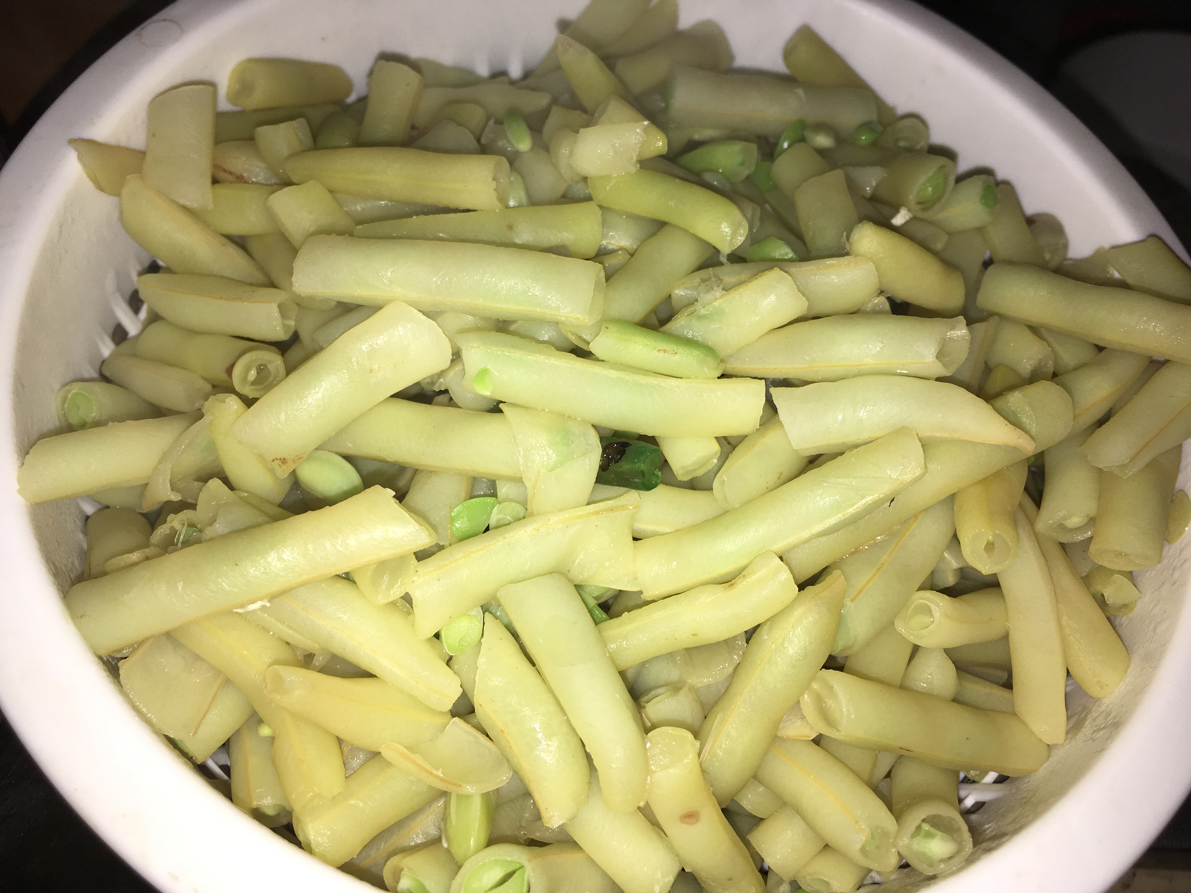Salata de fasole verde cu piept de pui