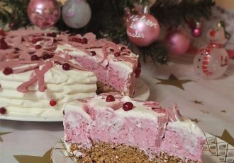 Desert tort cu blat din albusuri si crema de merisoare- reteta nr 900