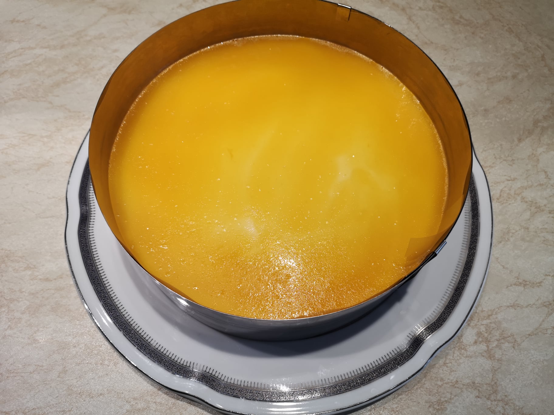 Desert prajitura cu mango si fructul pasiunii