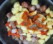 Tocanita de cartofi cu carnati proaspeti de porc-8
