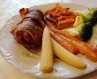 Muschiulet cu bacon si garnitura de legume-12