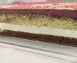 Desert prajitura aniversara cu mousse de cirese si ciocolata alba-11