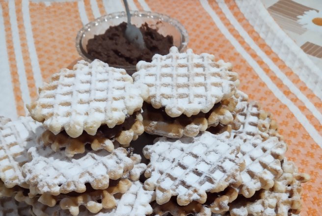 Desert faguri umpluti cu crema de cacao si nuca macinata
